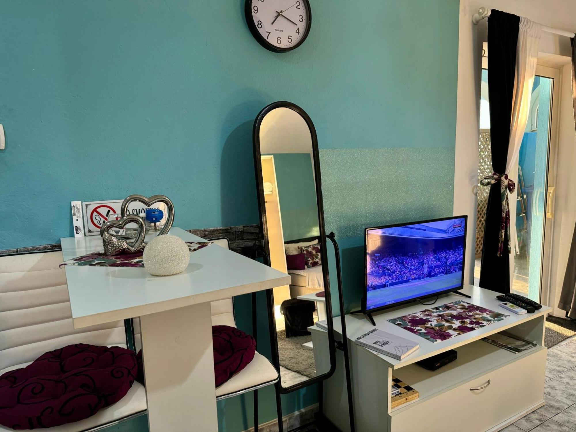 Aparthotel Maxim โกตอร์ ภายนอก รูปภาพ