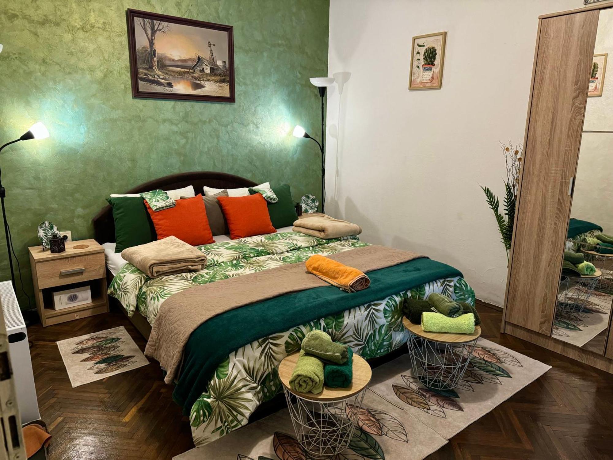 Aparthotel Maxim โกตอร์ ภายนอก รูปภาพ