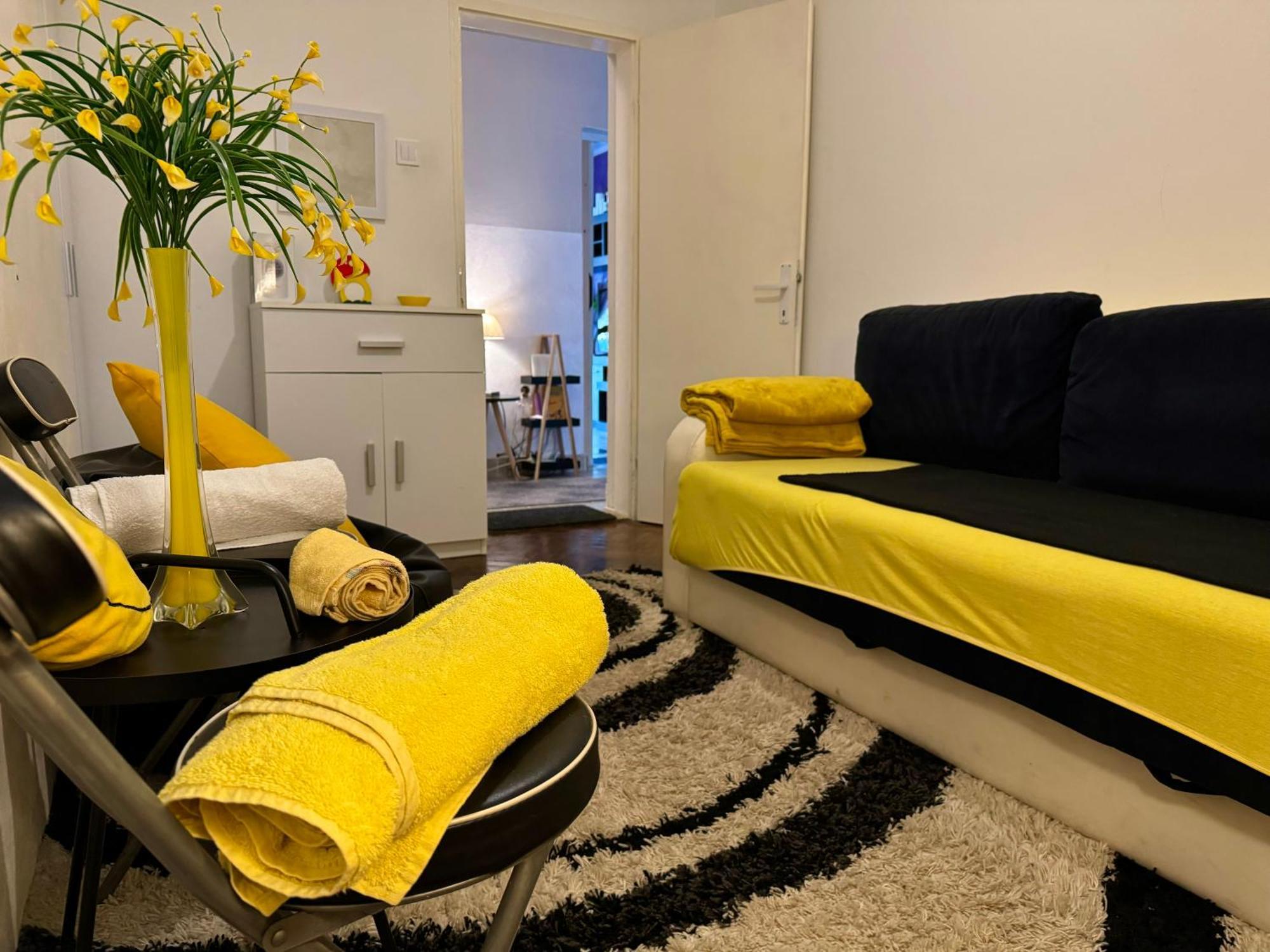 Aparthotel Maxim โกตอร์ ภายนอก รูปภาพ
